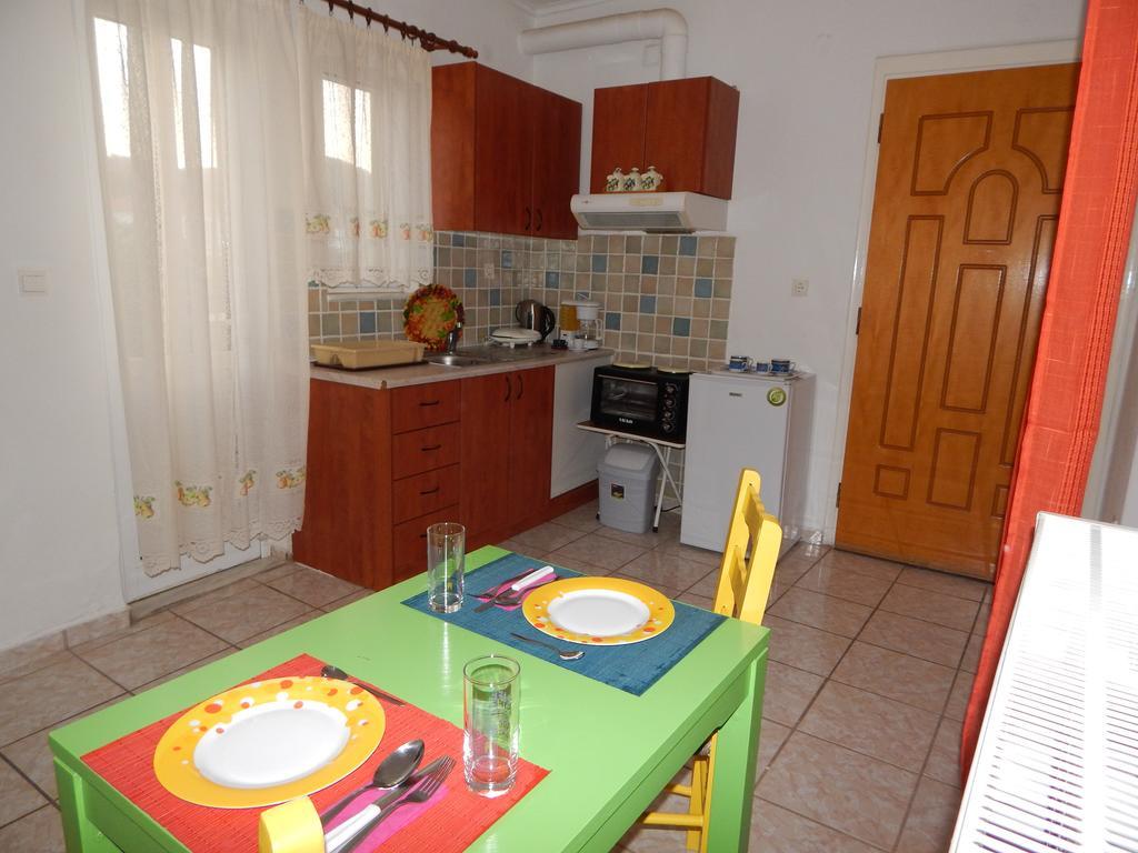 Small Country Apartment In Tripoli Buitenkant foto